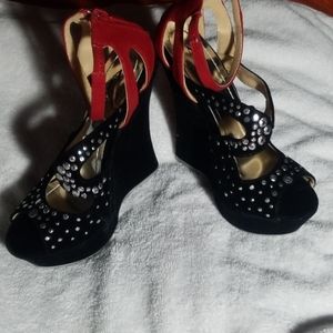 One wear size 6.5 black 5 inch studded Alba wedge